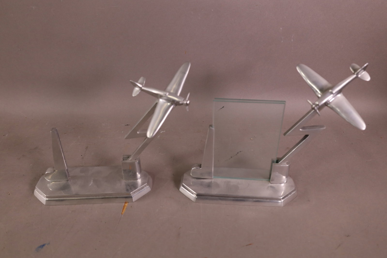 3 CONTEMPORARY AIRPLANE MODELS - 3