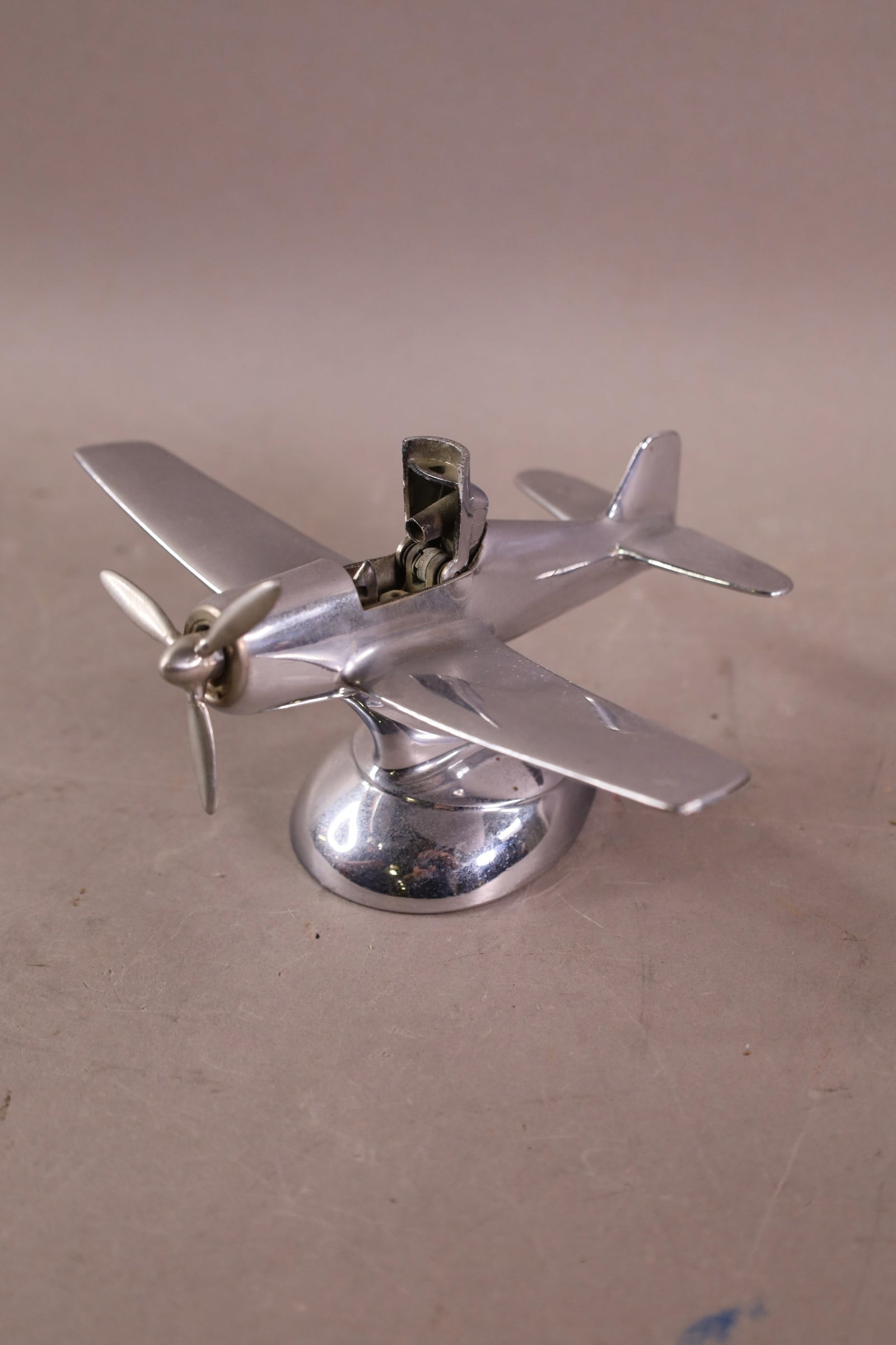 AIRPLANE MODEL LIGHTER: DECO AIRPLANE MODEL LIGHTER, 7" W.