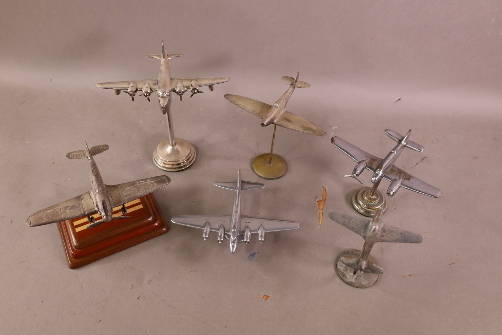 6 AIRPLANE MODELS: DECO STYLE AIRPLANE MODELS. 3" - 5 1/2" H.