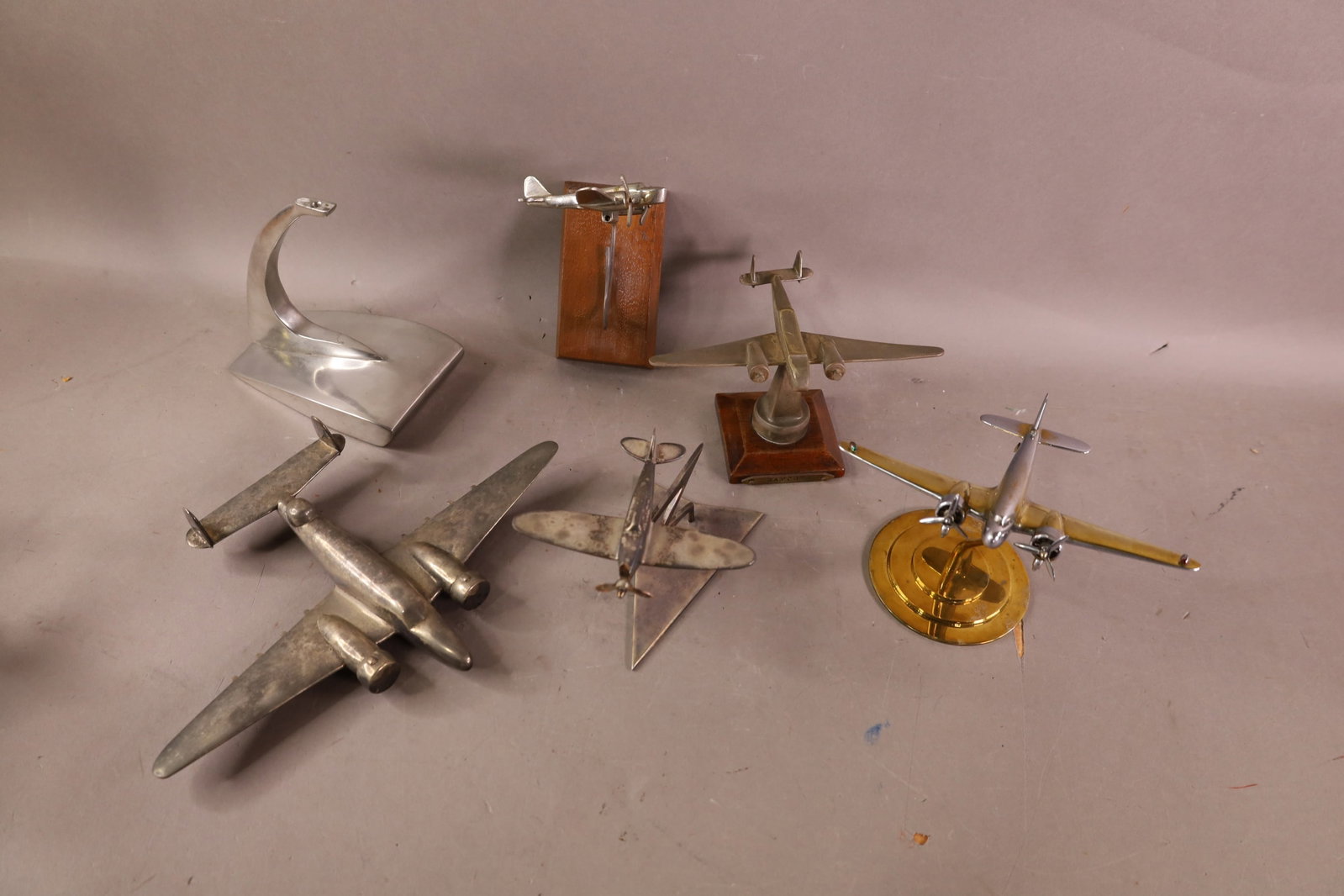 5 AIRPLANE MODELS: ONE IS LOOSE FROM BASE. 4" - 11" W.