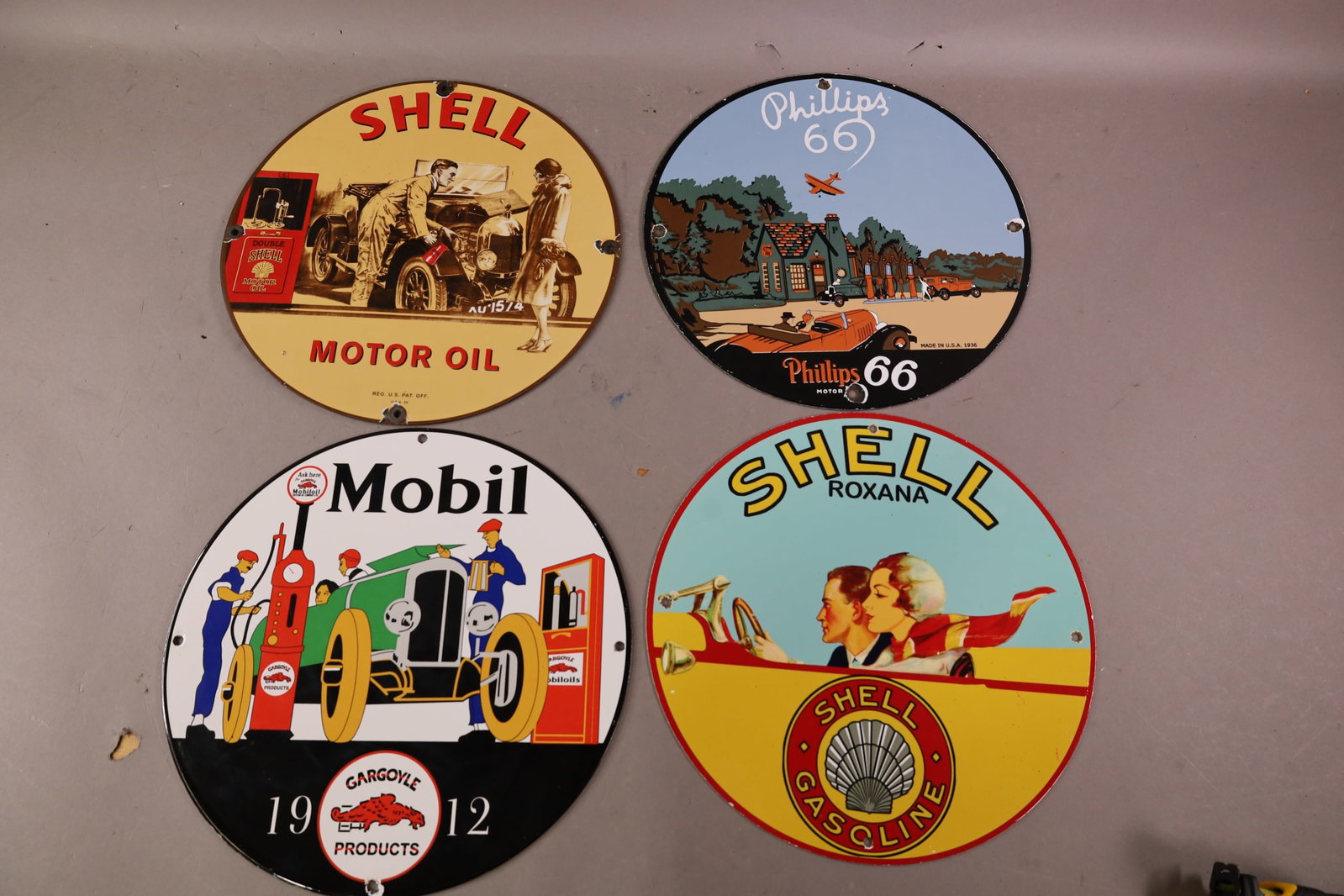 4 REPRODUCTION PUMP PLATES: SHELL, MOBIL, 66. REPRODUCTION.