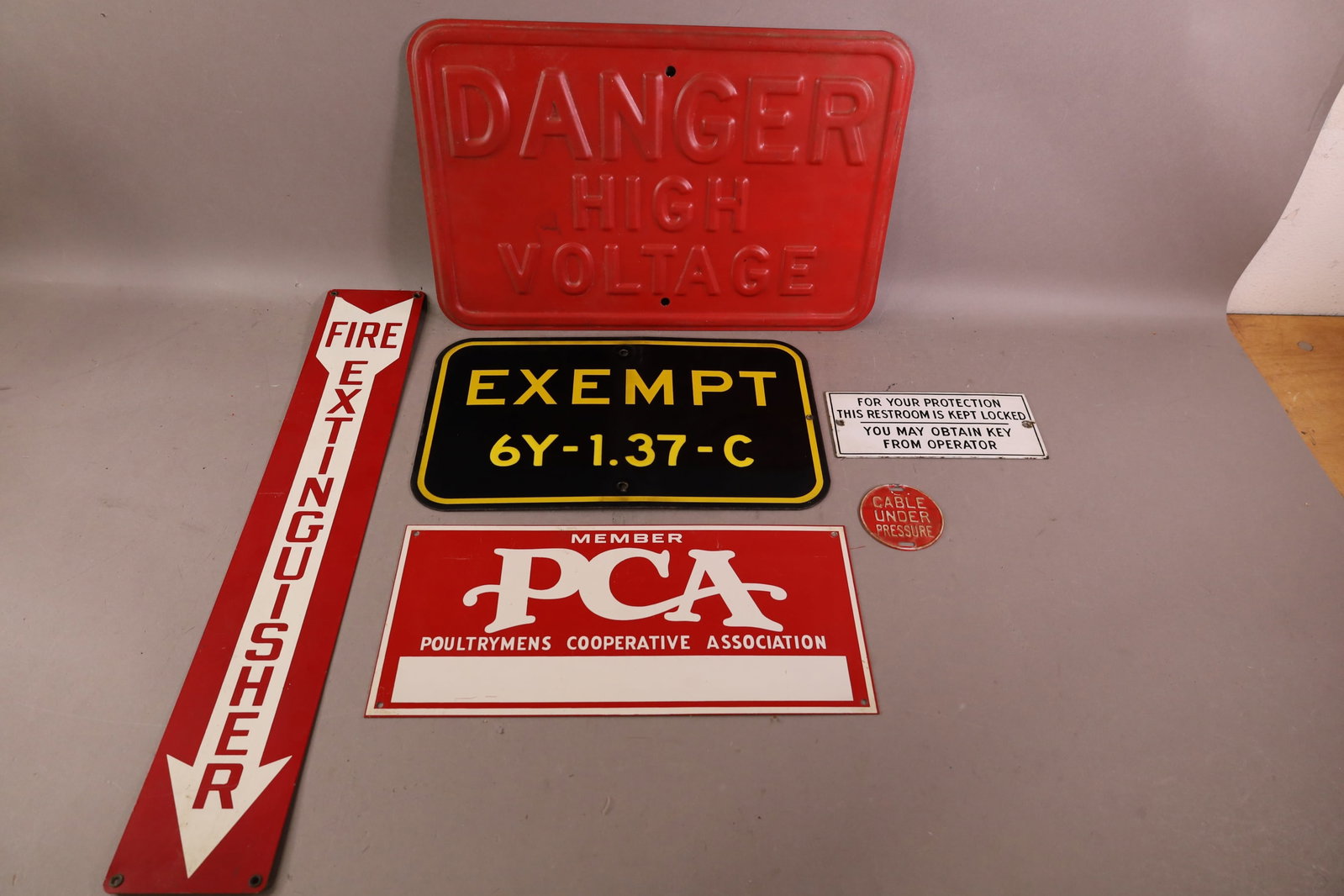 GROUPING OF MISC SIGNS (1 of 4)