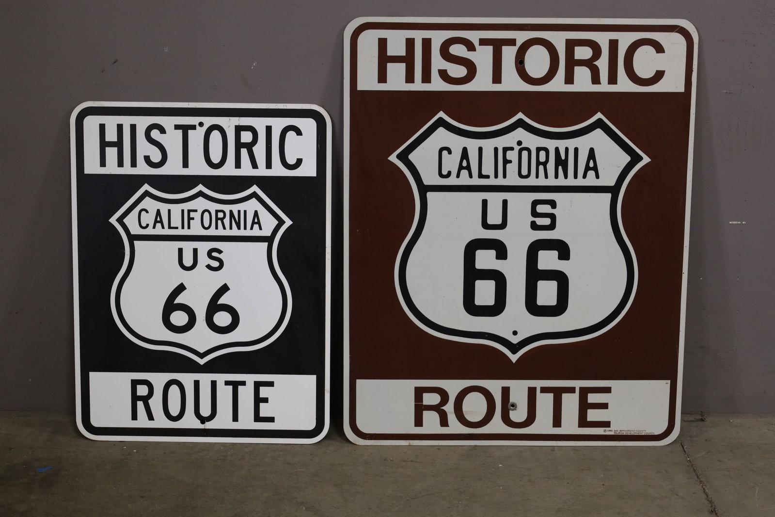 2 HISTORIC ROUTE SIGNS: ROUTE 66 ALUMINUM HISTORIC ROUTE SIGNS. 18" x 24" W.