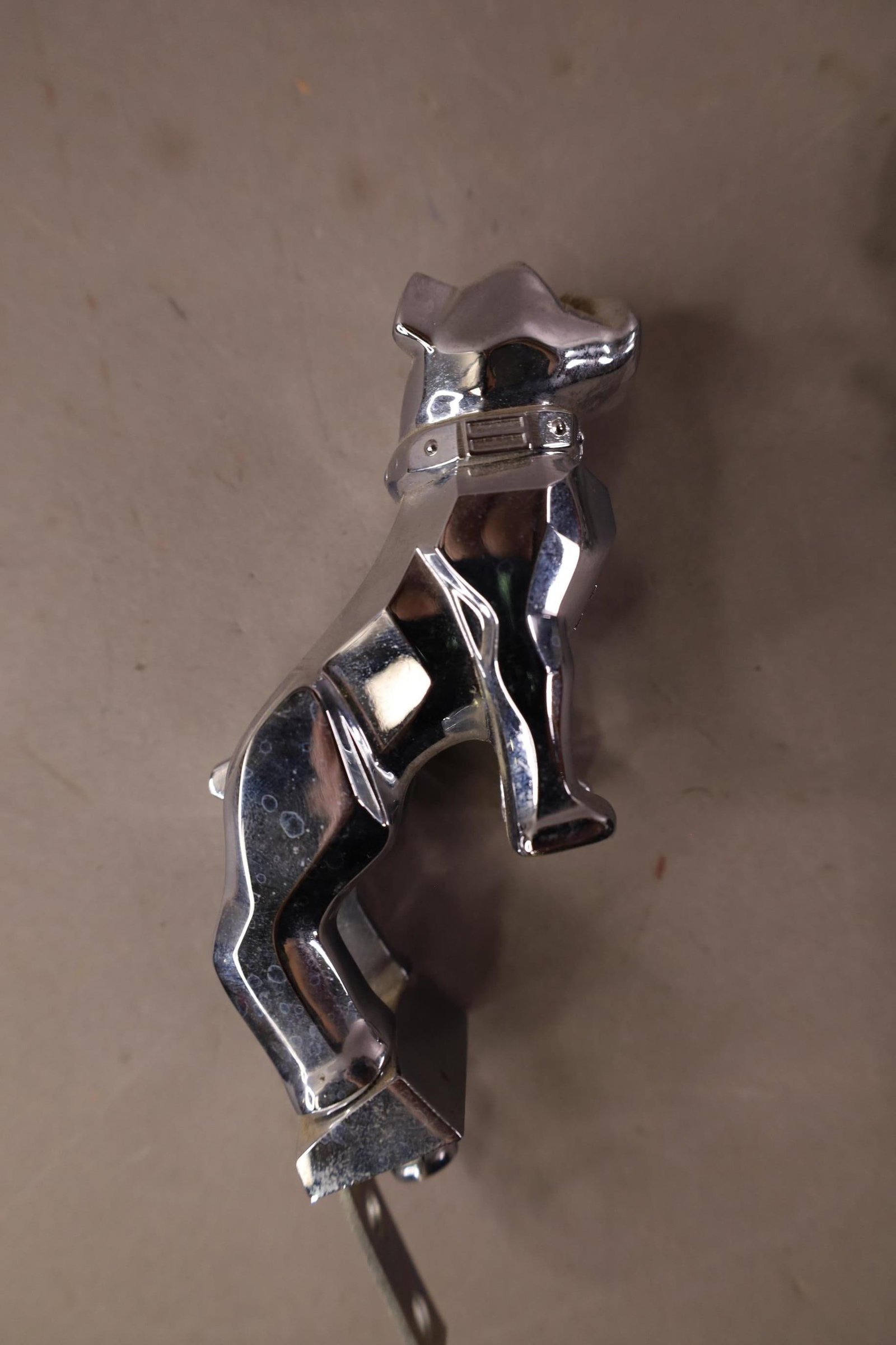 4 AUTOMOBILE ITEMS - 3