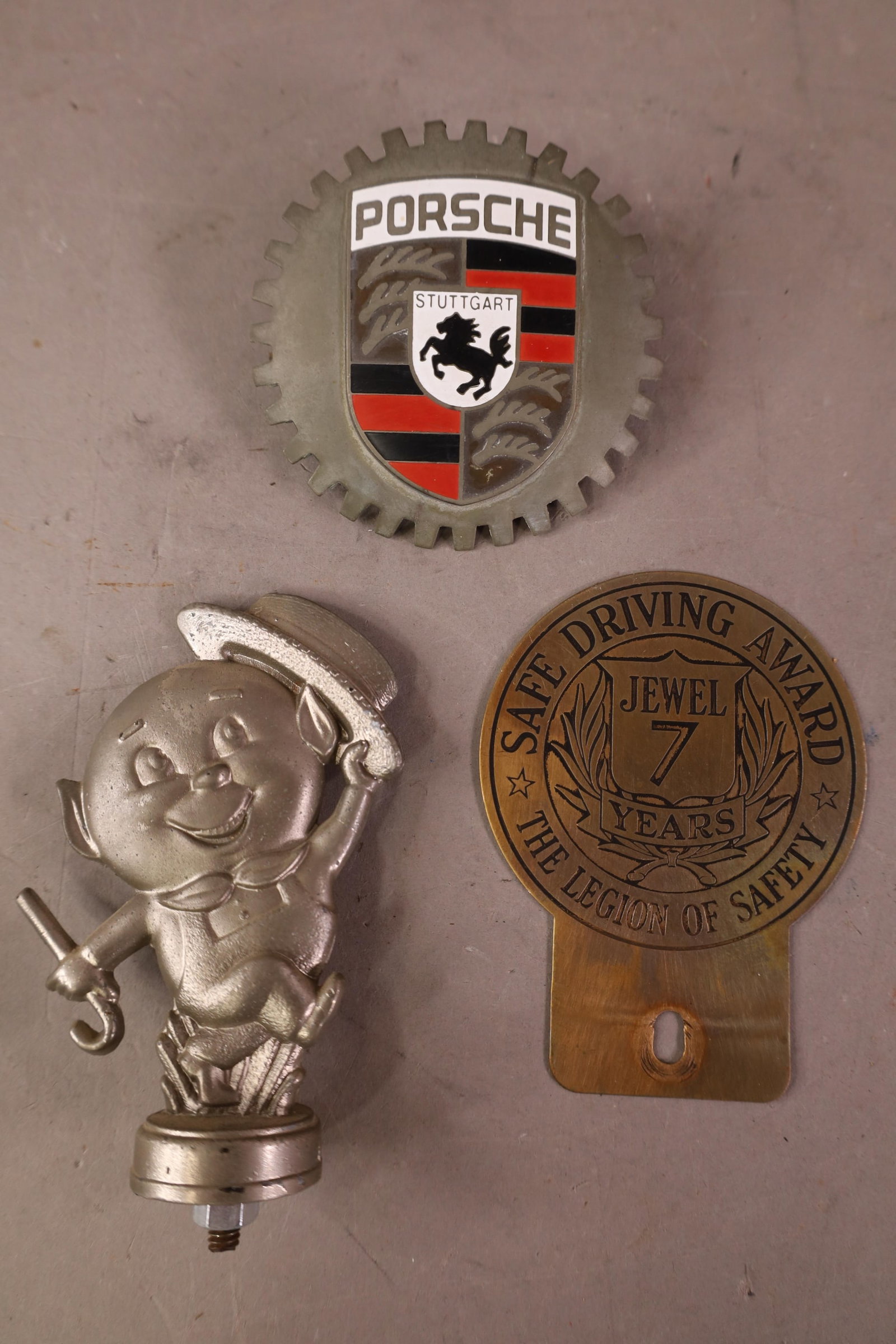 4 AUTOMOBILE ITEMS - 4