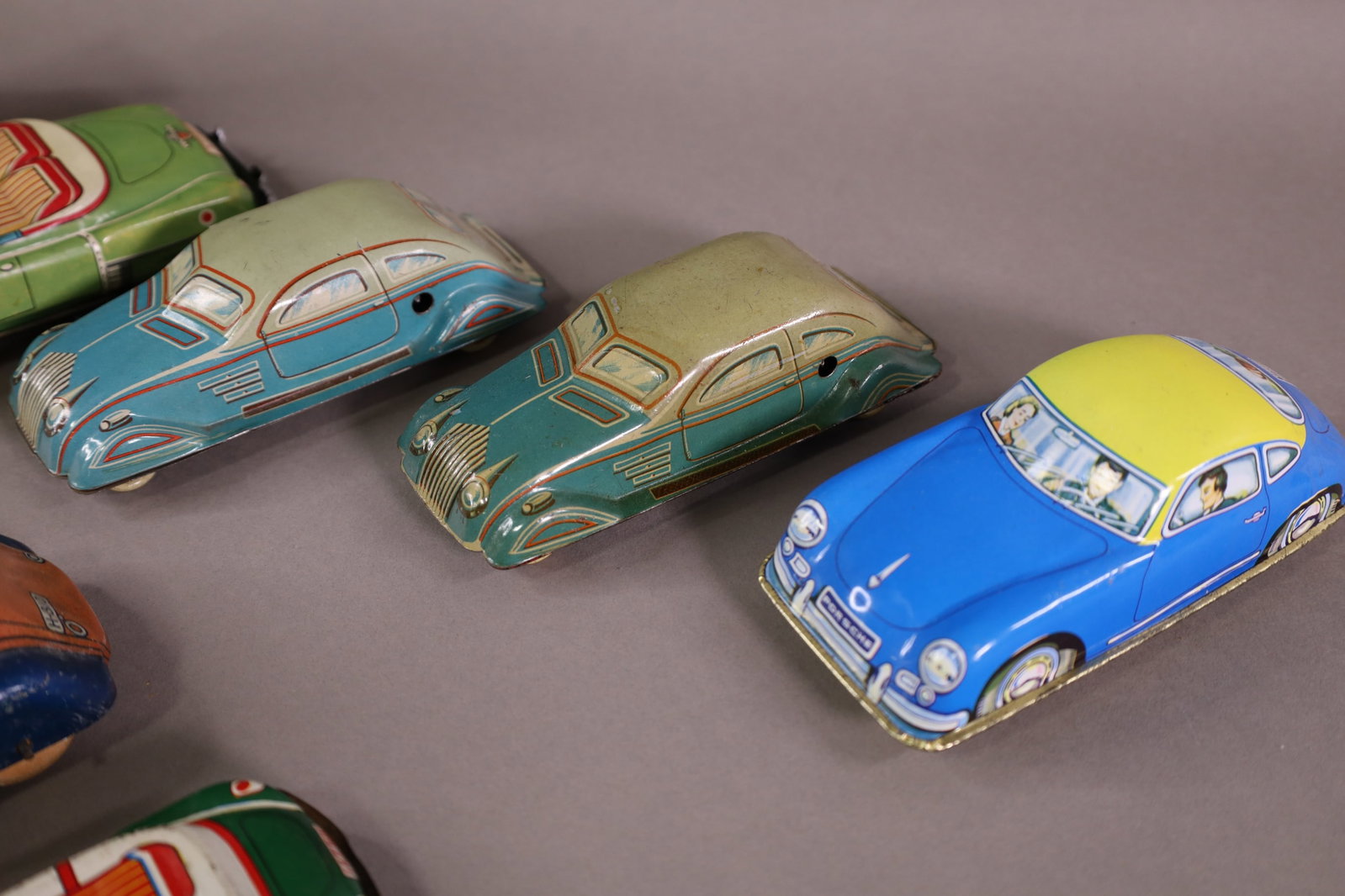 8 TIN LITHO TOYS - 3
