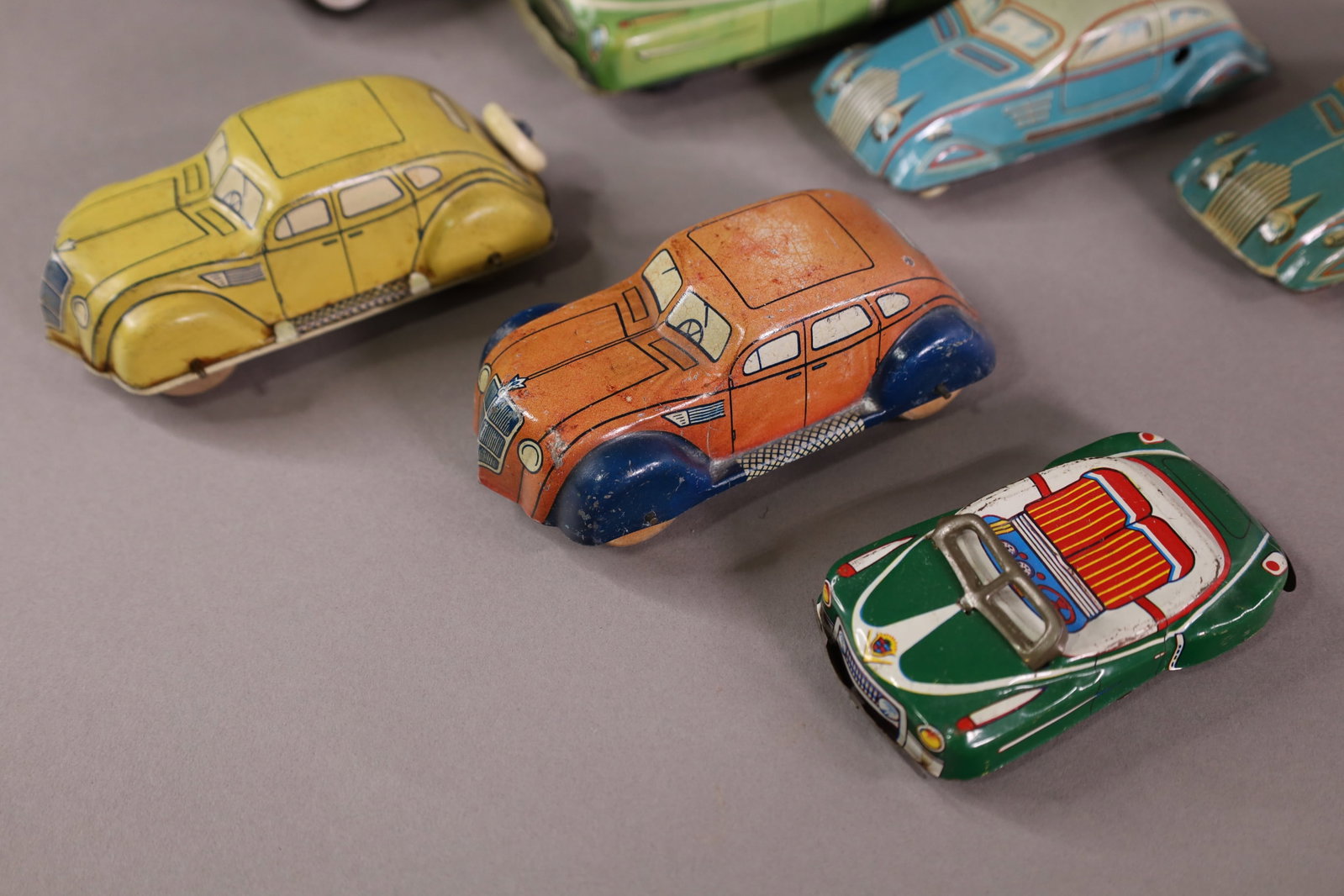 8 TIN LITHO TOYS - 4