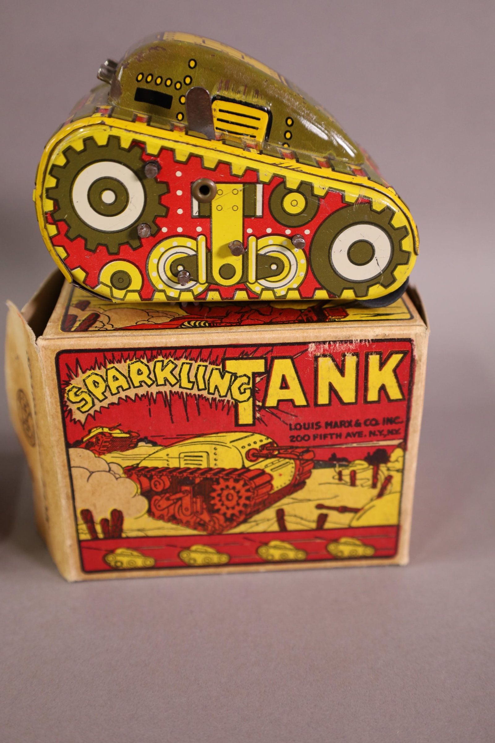 2 MARX TIN LITHO WIND UP TANKS - 2