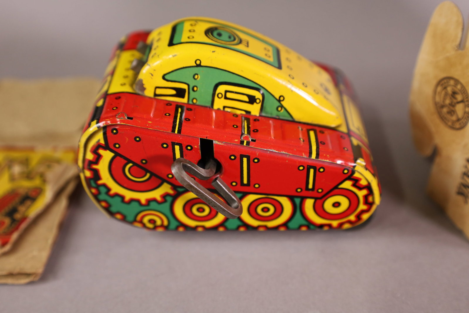 2 MARX TIN LITHO WIND UP TANKS - 3