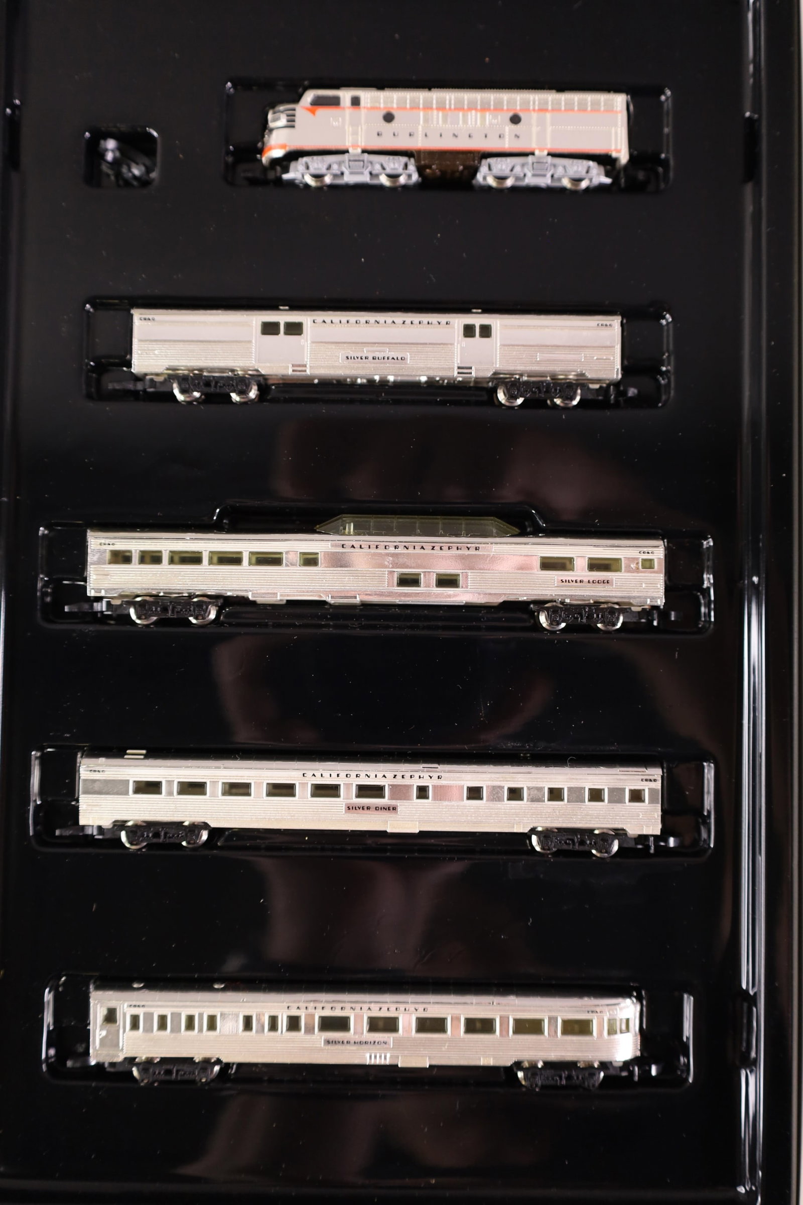 MARKLIN CALIFORNIA ZEPHYR TRAIN - 3