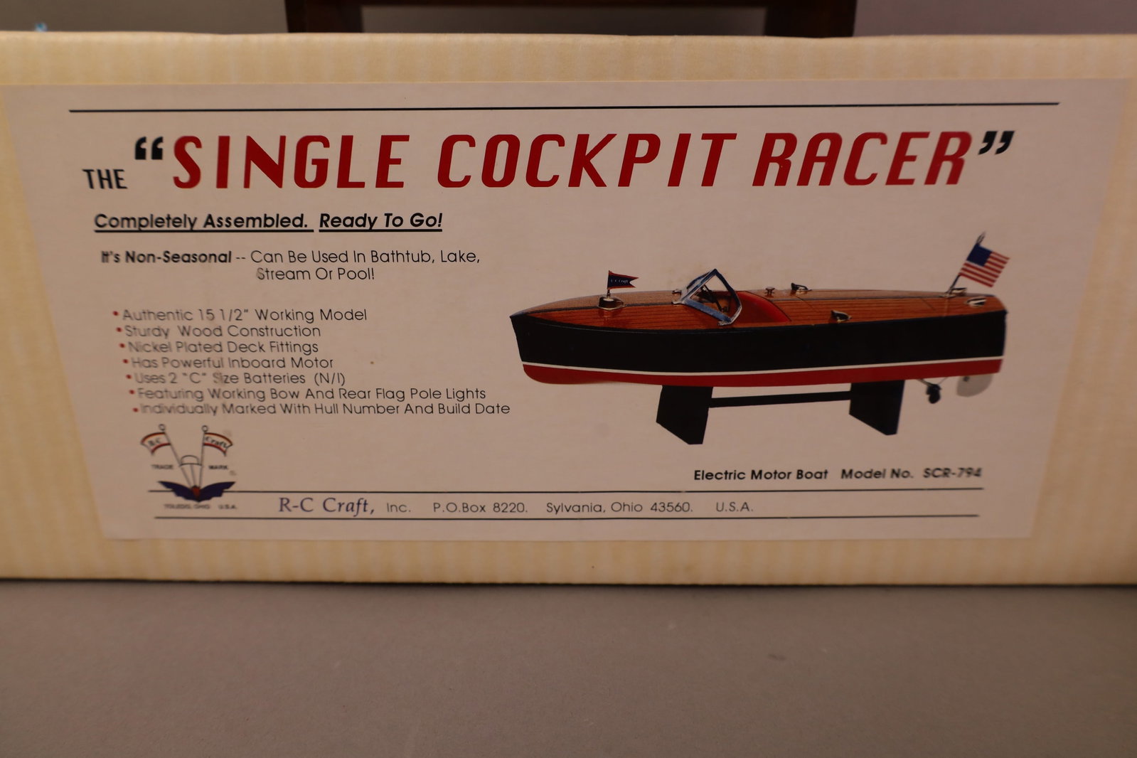 2 SCALE MODELS - 3