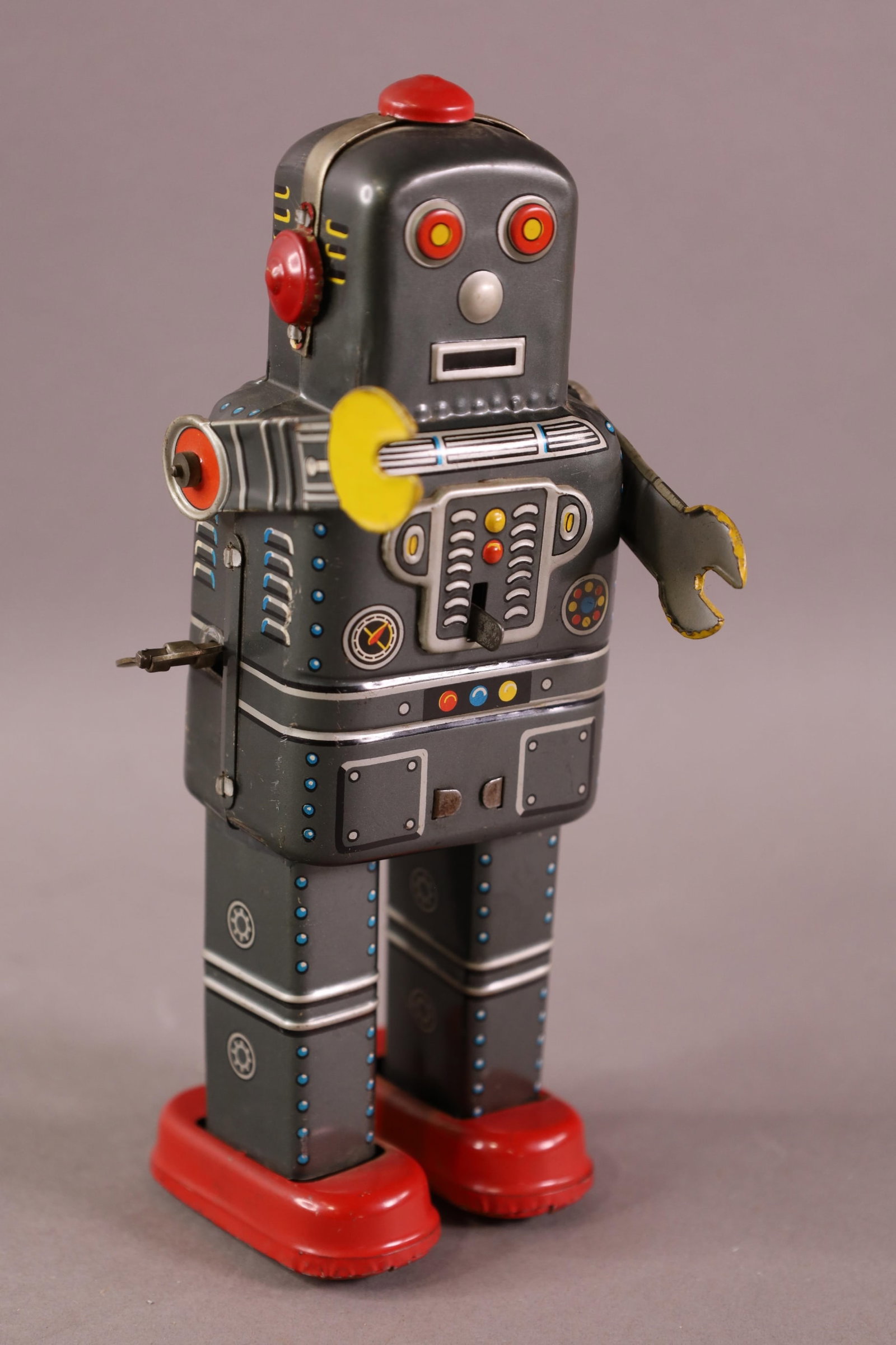 JAPANESE TIN LITHO ROBOT (1 of 2)