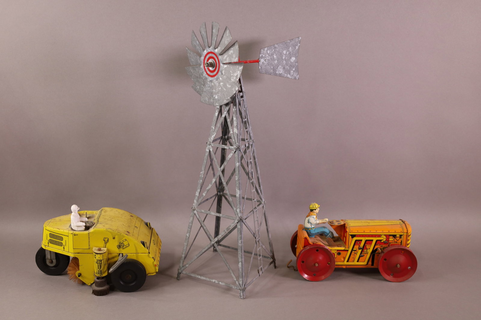 3 TOYS (1 of 4)