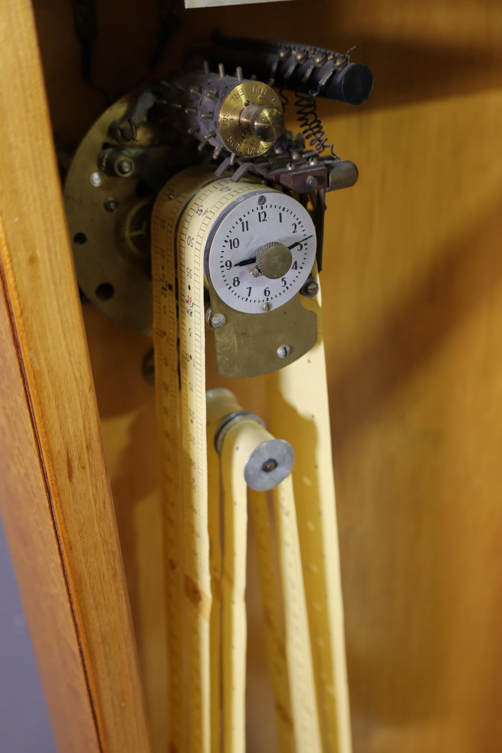 STANDARD MASTER CLOCK - 3