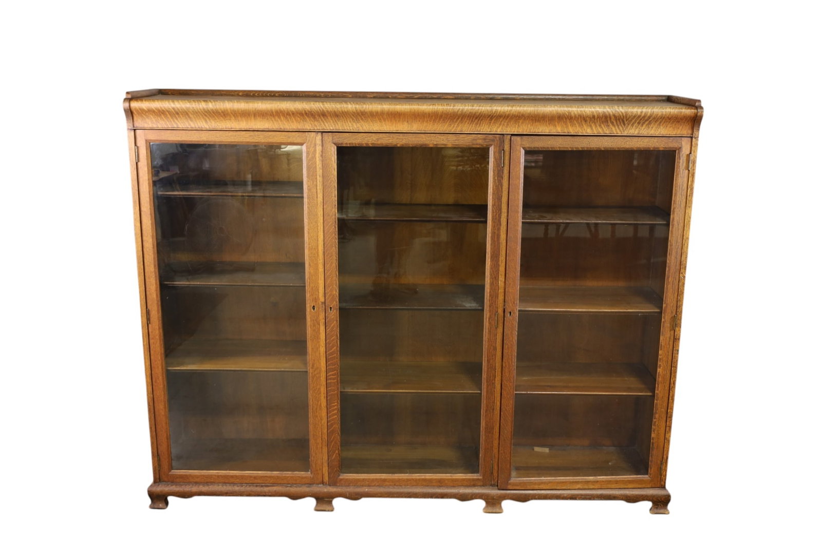 1900'S AM. OAK THREE DOOR BOOKCASE (1 of 3)