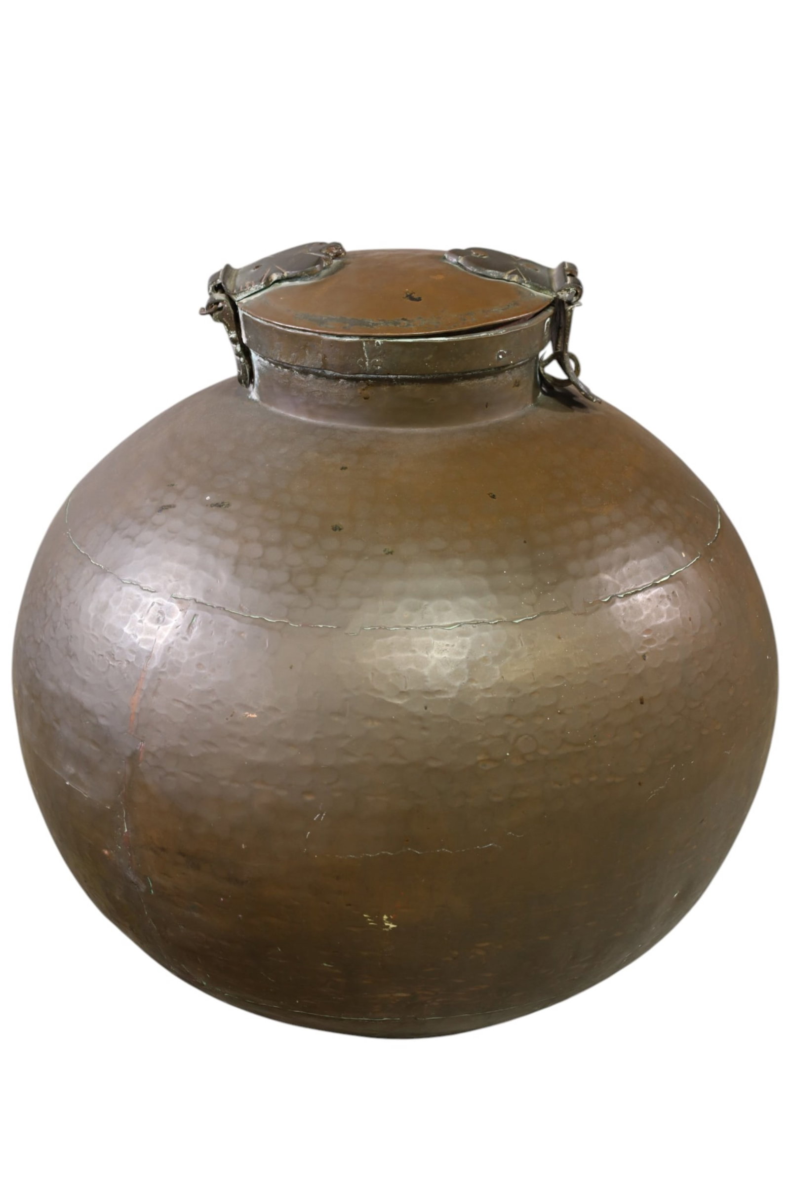 LARGE COPPER & METAL VESSEL: LARGE HAND POUNDED COPPER & METAL VESSEL, 23" H. & 24" DIAM. THIS ITEM EXCEEDS SIZE, WEIGHT, AND OR FRAGILITY LIMITATIONS FOR IN HOUSE SHIPPING, MUST BE PICKED UP IN HOUSE OR SHIPPED VIA 3RD PARTY SHI