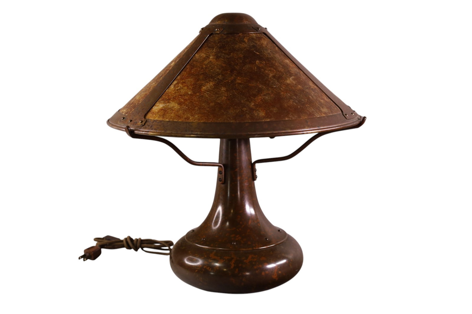 MICA LAMP CO TABLE LAMP: CONTEMPORARY TABLE LAMP WITH MICA SHADE, TRIPLE SOCKET. 17" DIAM x 18 1/2" H.