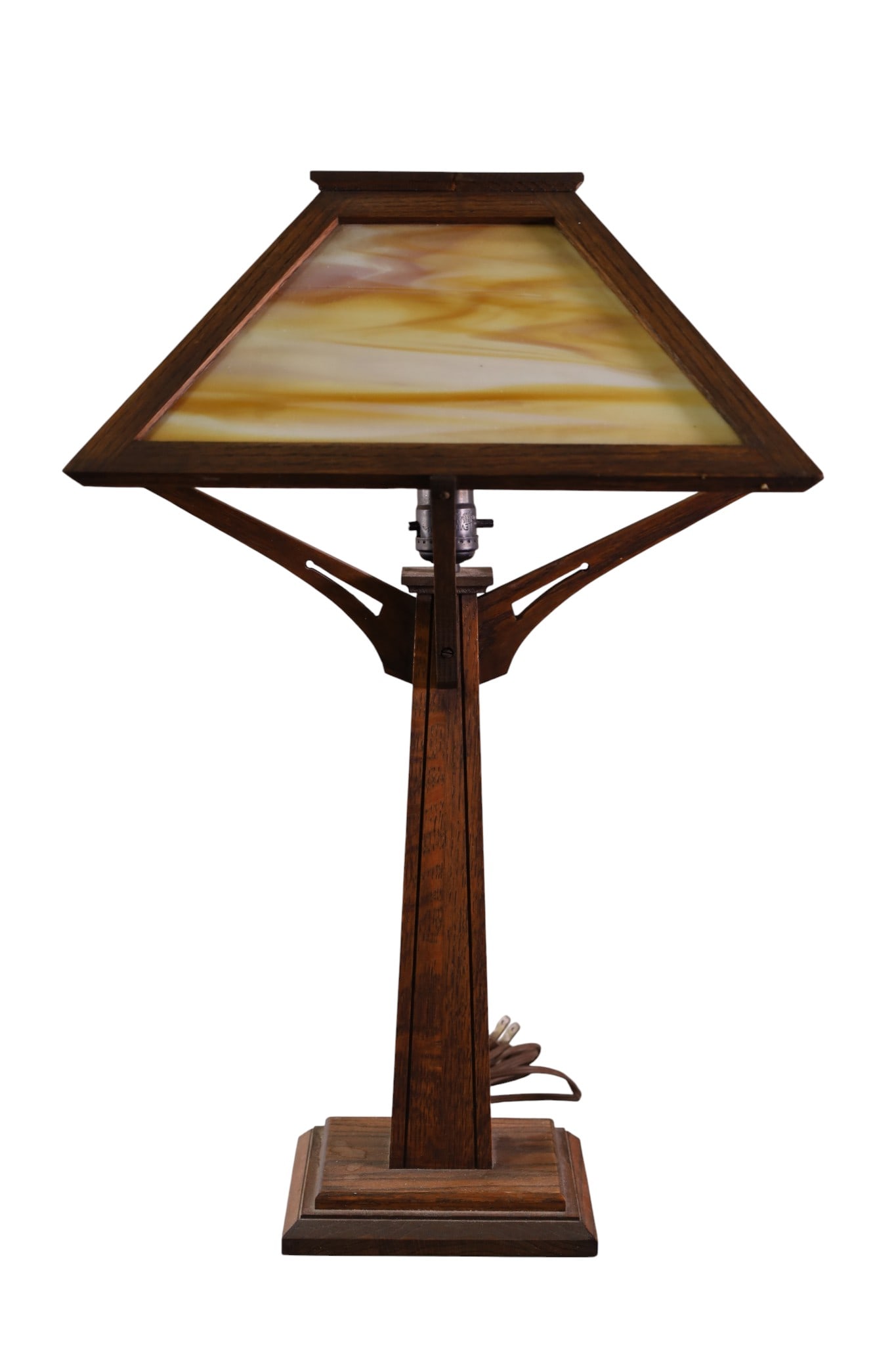 ARTS & CRAFTS TABLE LAMP: OAK AND FOUR PANEL SLAG GLASS TABLE LAMP. 14 1/2" W x 23" H.