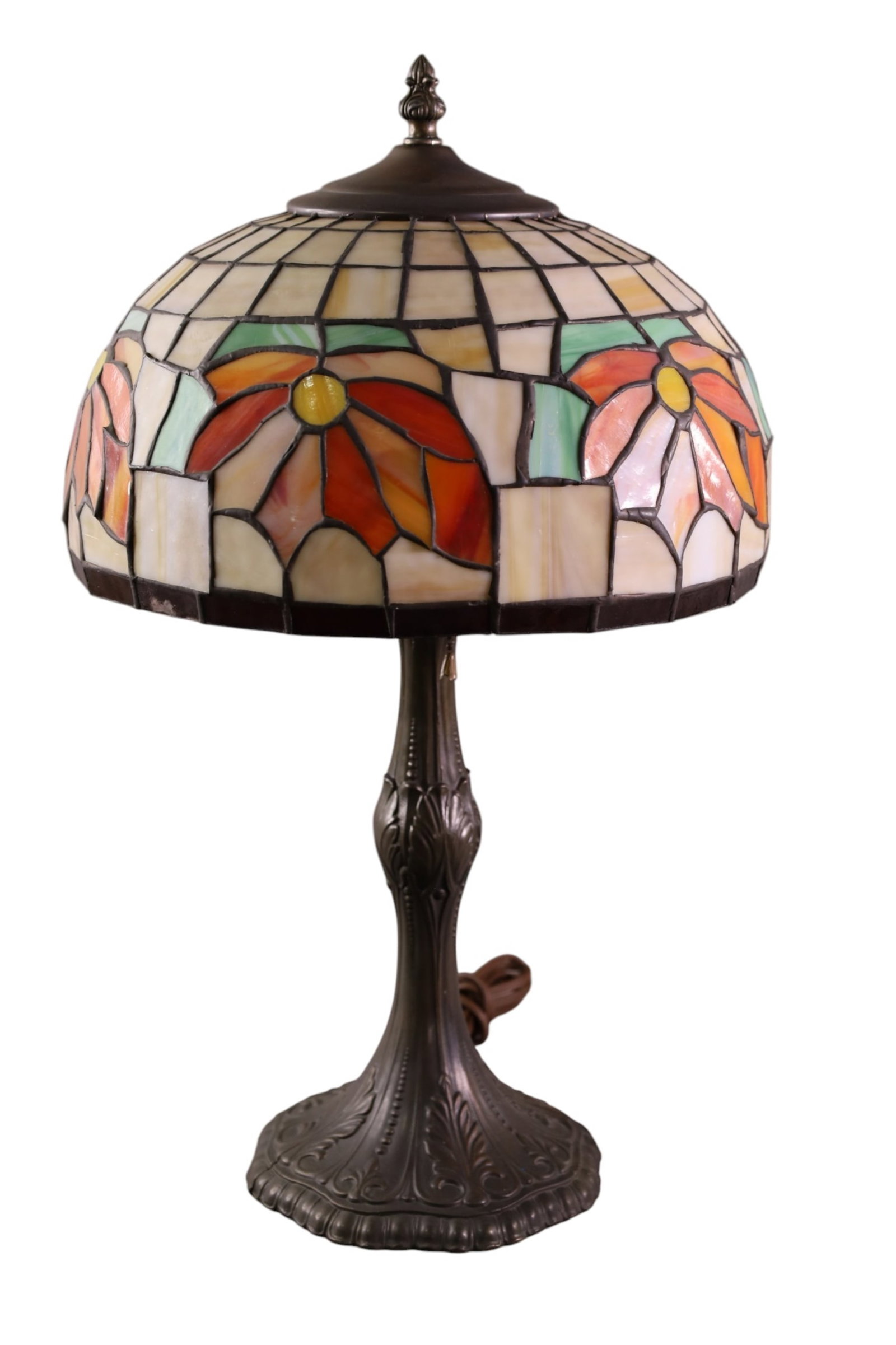 CONTEMPORARY LEADED GLASS TABLE LAMP: TIFFANY STYLE LEADED GLASS SHADE, FLORAL. 12" W x 20 1/2" H.
