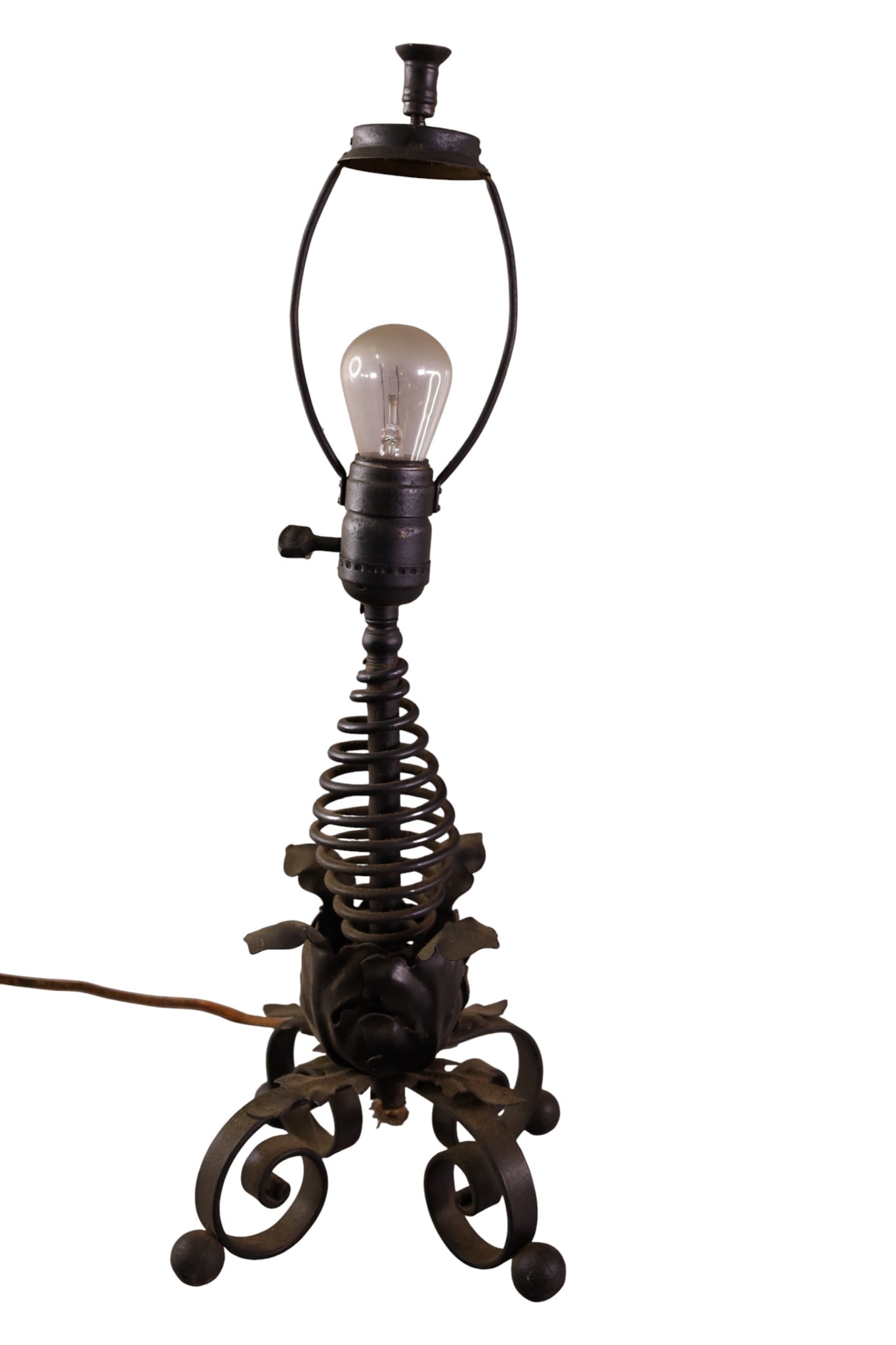 IRON TABLE LAMP: NO SHADE, IRON BASE TABLE LAMP. 20" H.