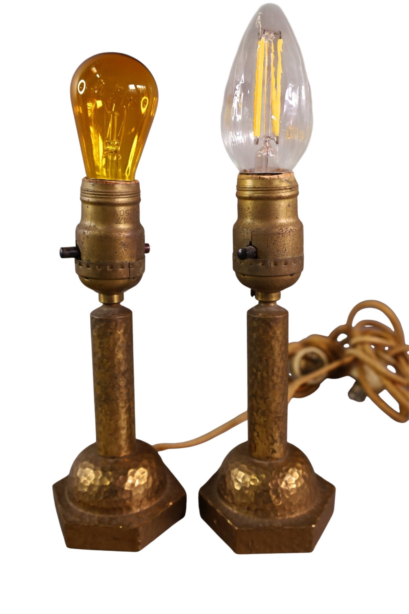 4 SMALL LAMPS - 4