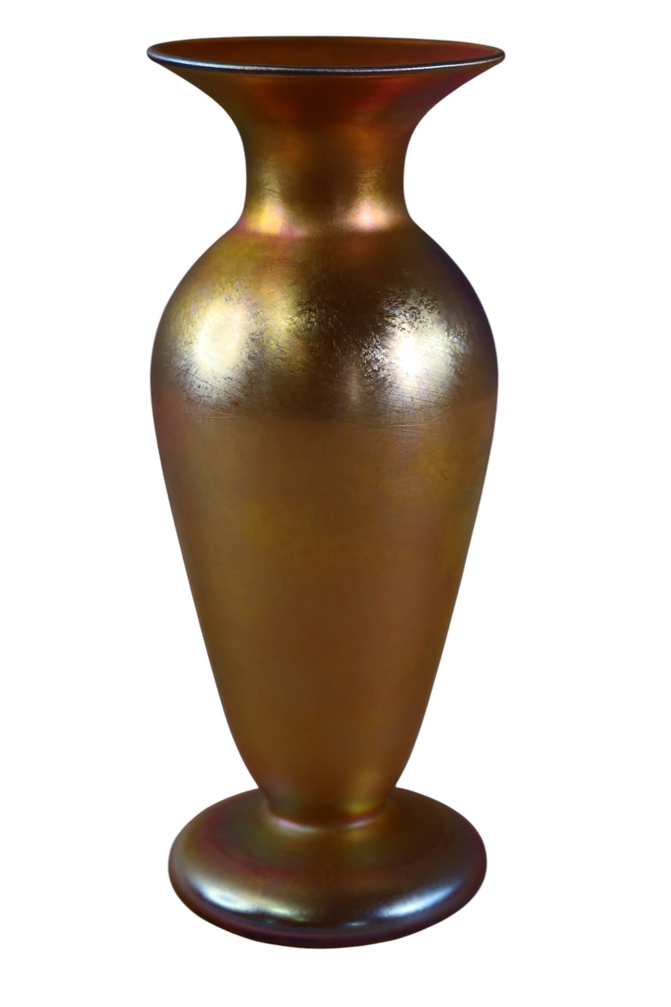QUEZAL VASE: ART GLASS GOLD AURENE QUEZAL VASE, SIGNED. 9" H.