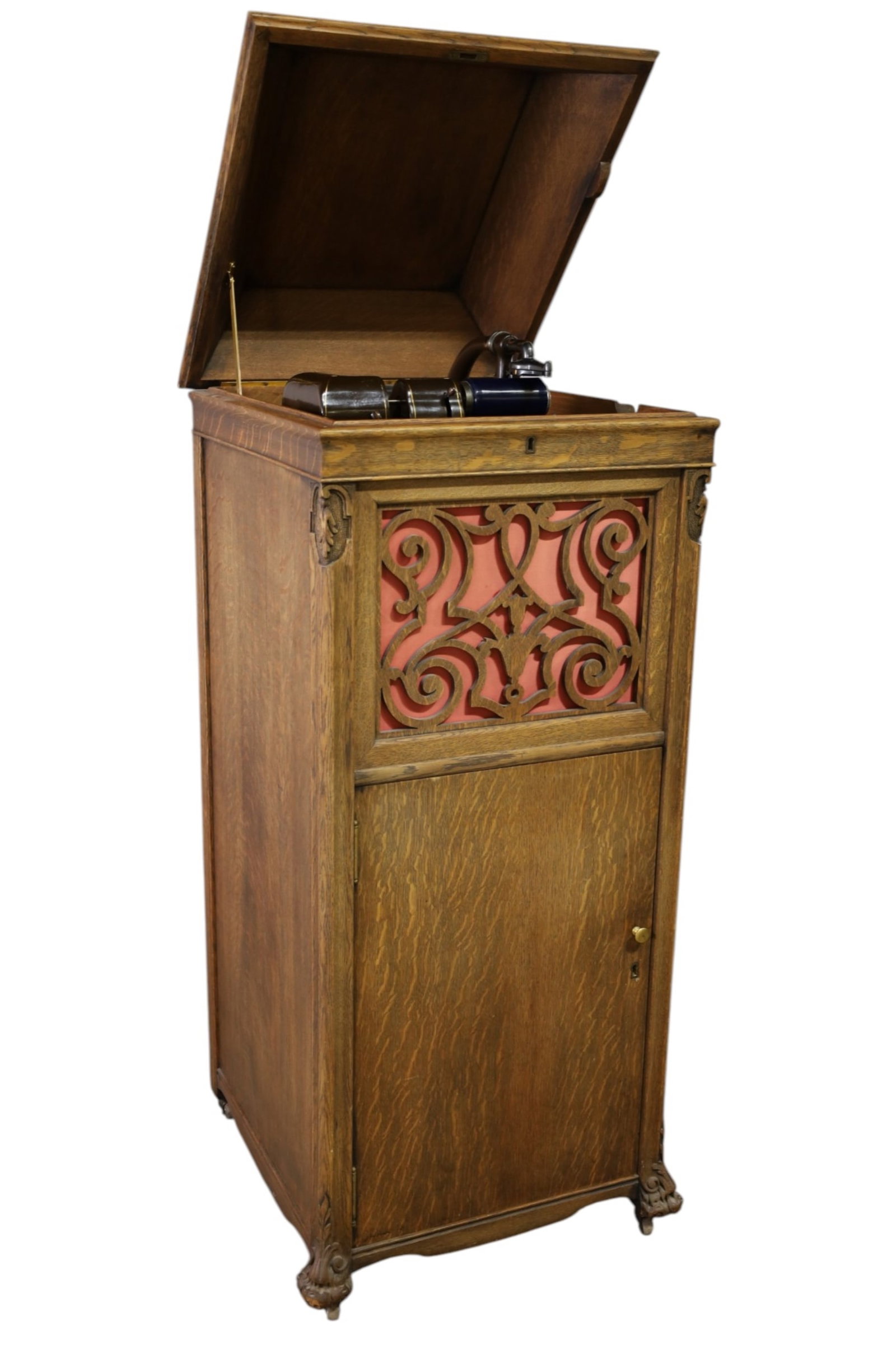 EDISON AMBEROLA PHONOGRAPH: AMERICAN OAK CASE, FLOOR MODEL PHONOGRAPH, MODEL B1 TYPE SM. WITH ROLLS AND CRANK. 21 1/2" x 23" x 51" H. THIS ITEM EXCEEDS SIZE, WEIGHT, AND/OR FRAGILITY LIMITATIONS FOR IN HOUSE SHIPPING, MUST BE