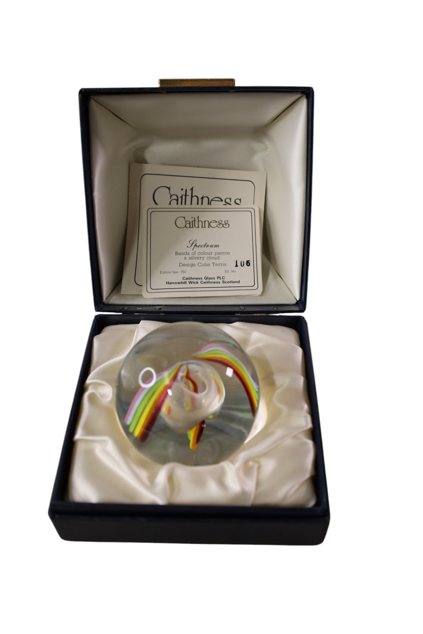 CAITHNESS PAPERWEIGHT: IN ORIGINAL BOX, 3" DIAM