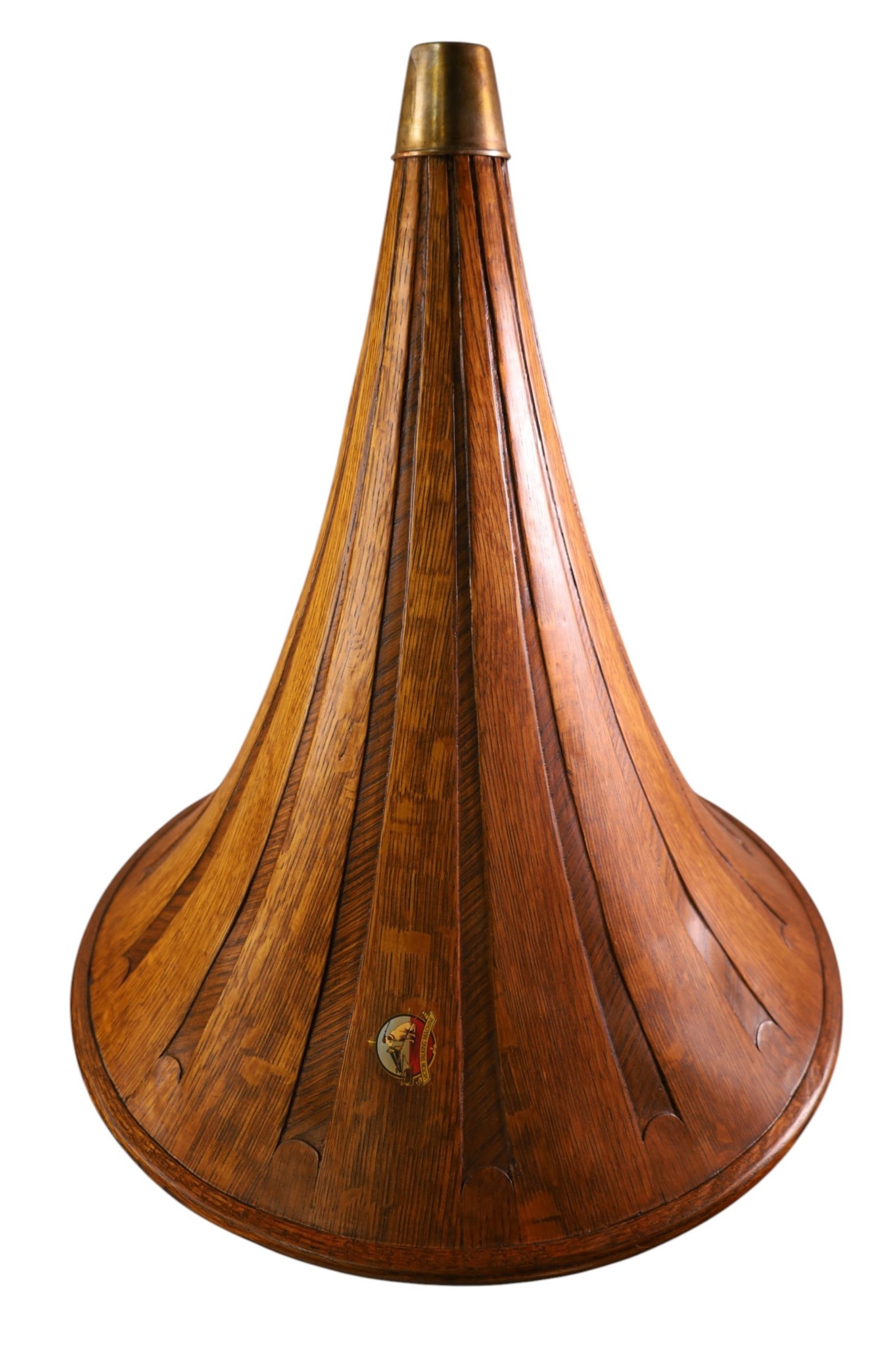 OAK VICTROLA HORN: VICTOR TALKING MACHINE, AMERICAN OAK HORN. REFINISHED. 21 1/2" DIAM x 22" H.