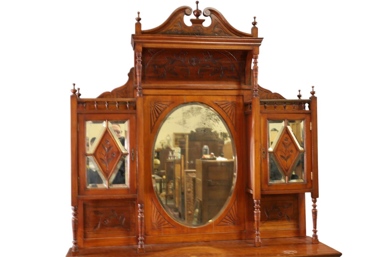 VICTORIAN ETAGERE - 2