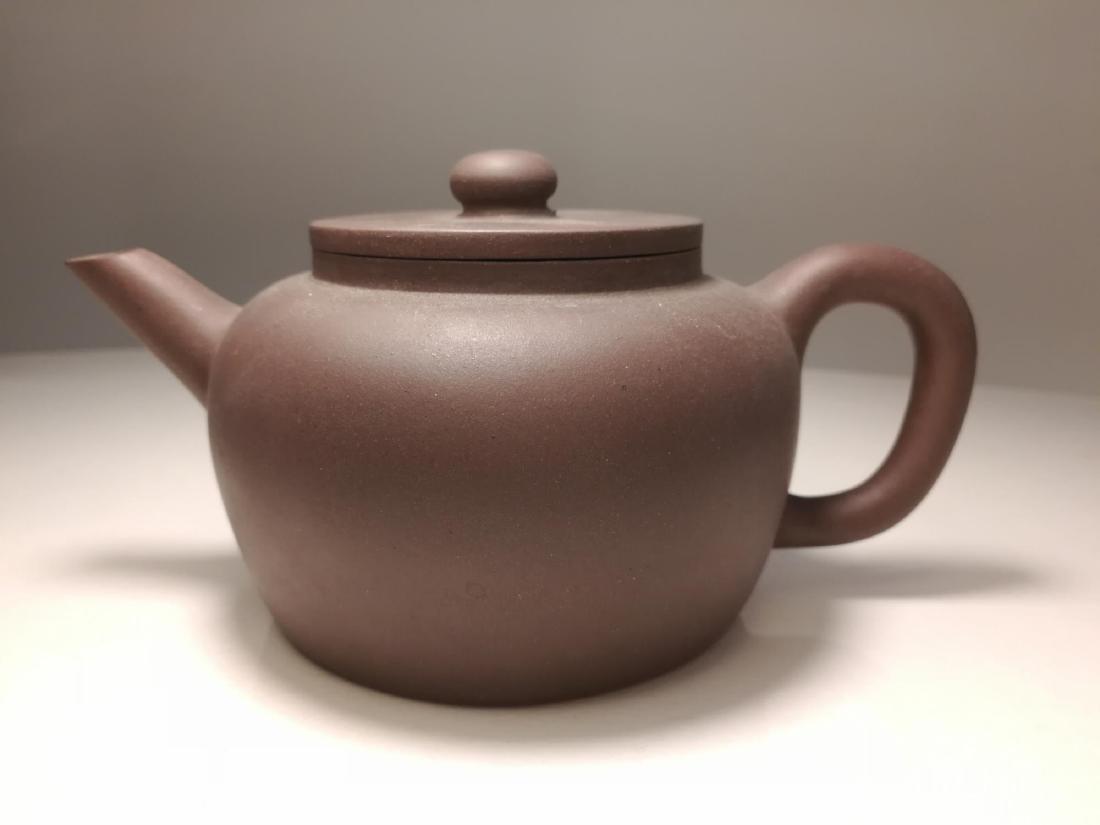 Qing Dy Yixing Zisha Teapot Marked SHAO HENG YU (1 of 10)
