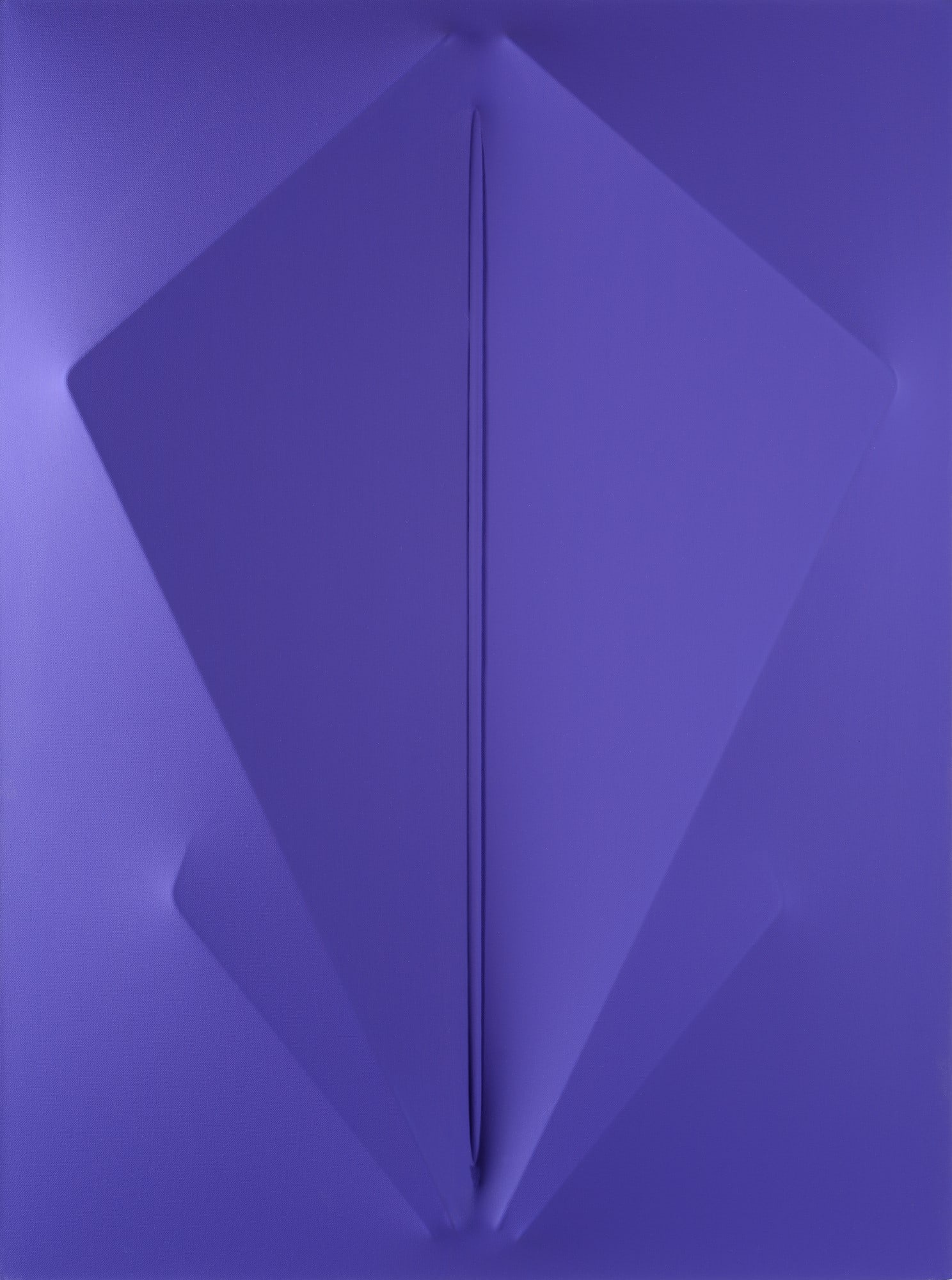 Agostino Bonalumi (Vimercate, 1935 - Milano, 2013) - Viola, 2013: Tela estroflessa e acrilico, cm. 80x60. Sul verso: firma. L'opera ? registrata presso l'Archivio Bonalumi con n. 13-022. Autentica dell'archivio.