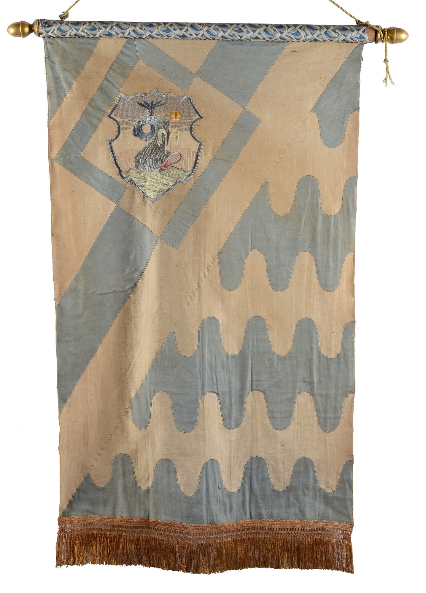 Coppia di stendardi della Contrada dell'Onda: XIX-XX sec. cm. 151x86,5.