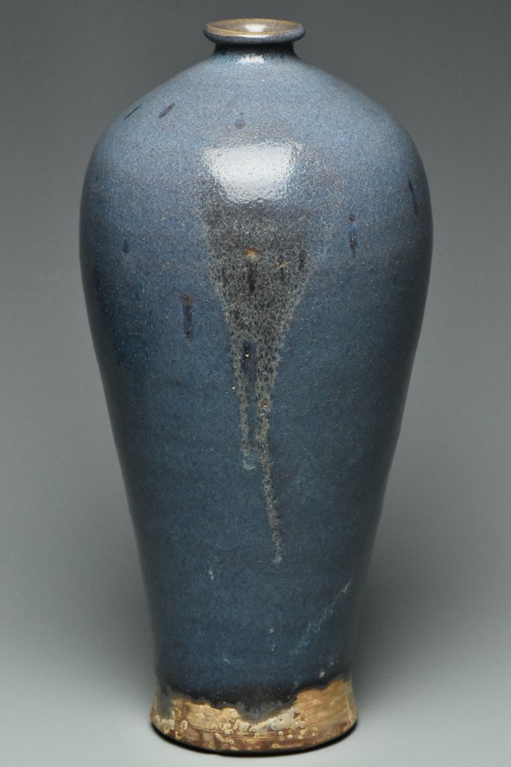 A SONG DYNASTY JUNYAO PURPLE-SPLASHED VASE (1 of 10)