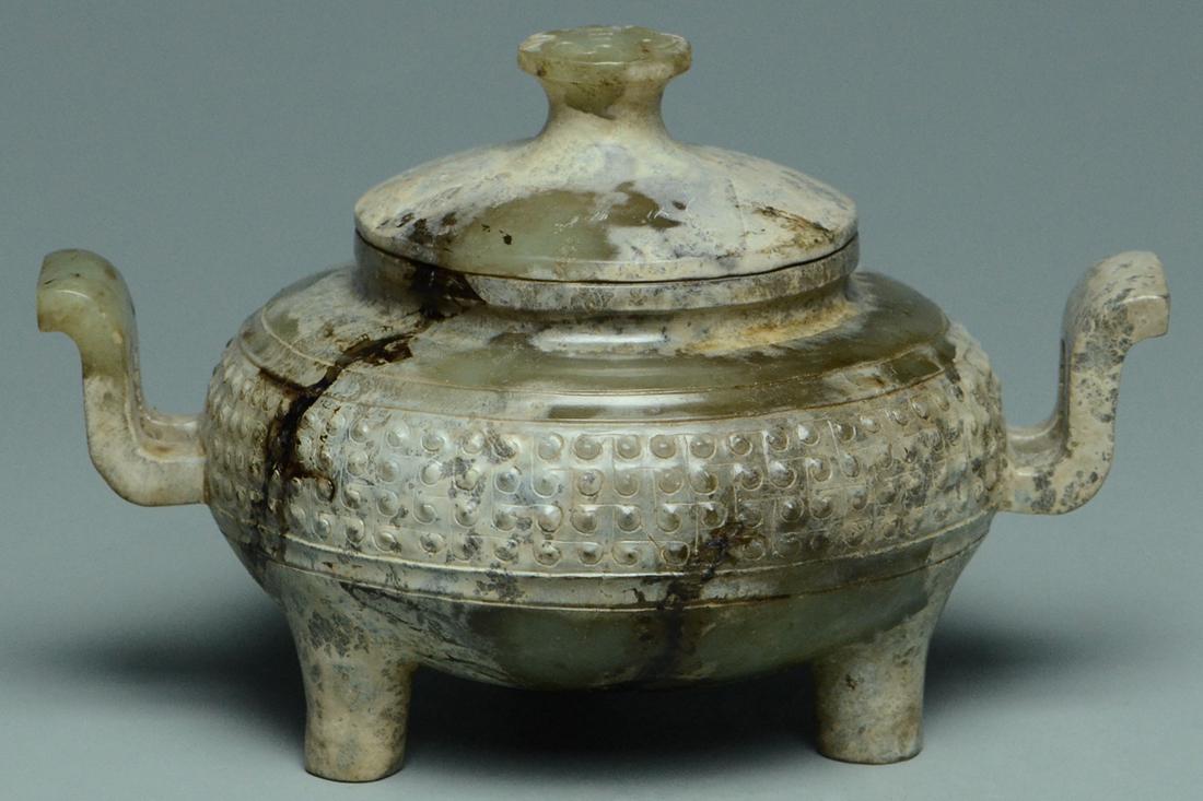 A CELADON JADE TRIPOD VESSEL AND COVER (1 of 15)