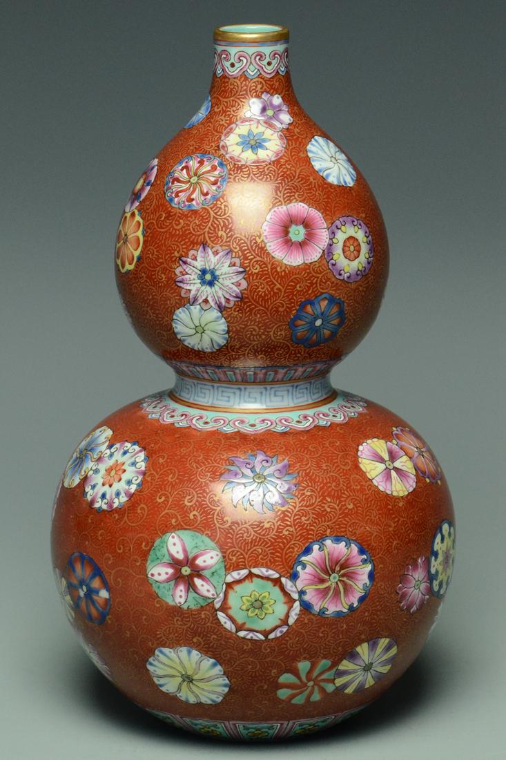 A QING DYNASTY VASE QIANLONG MARK AND PERIOD (1 of 16)