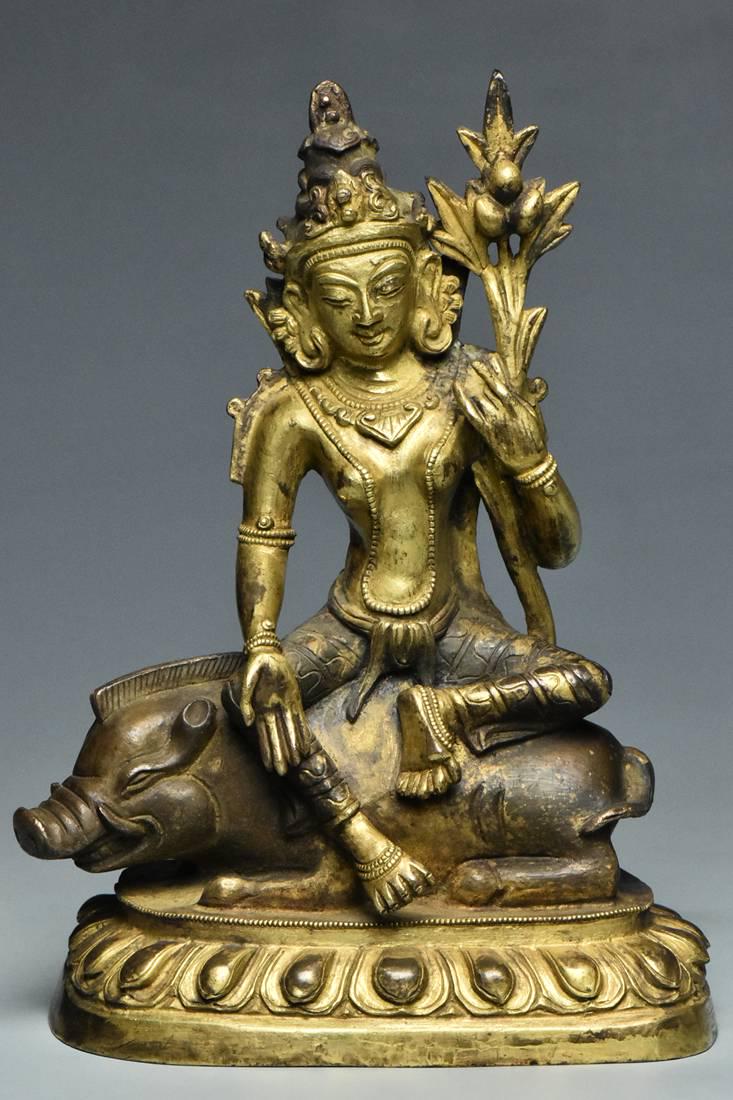 A QING DYNASTY GILT BRONZE FIGURE OF TARA 18TH C (1 of 13)