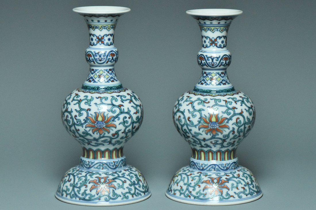 A PAIR OF DOUCAI VASES QIANLONG MARK AND PERIOD (1 of 11)