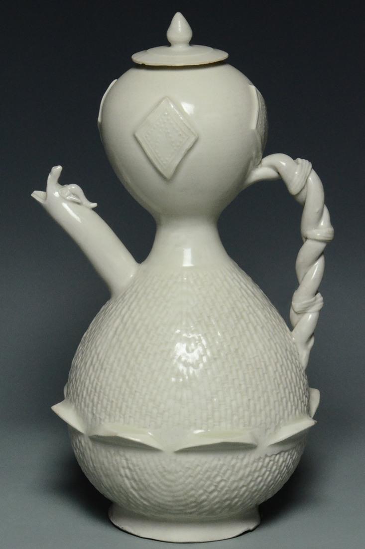 A SONG DYNASTY DING EWER AND COVER (1 of 10)