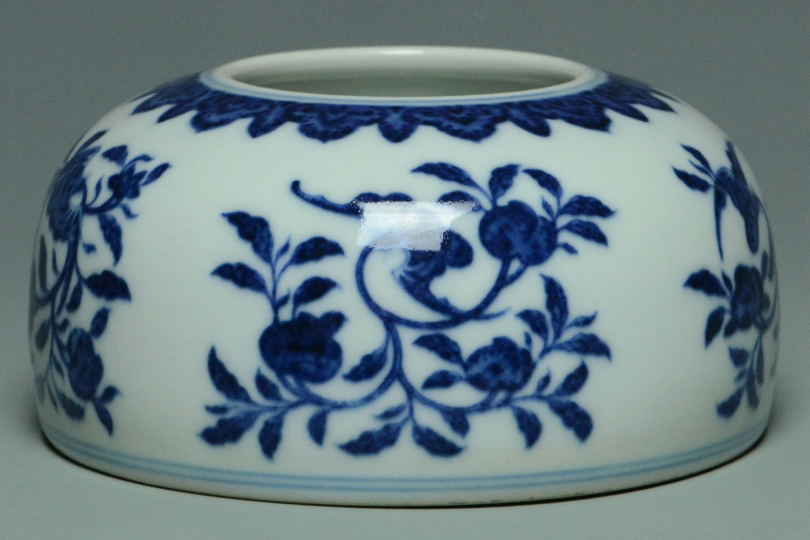 A PEACH BRUSH WASHER QIANLONG MARK AND PERIOD (1 of 15)