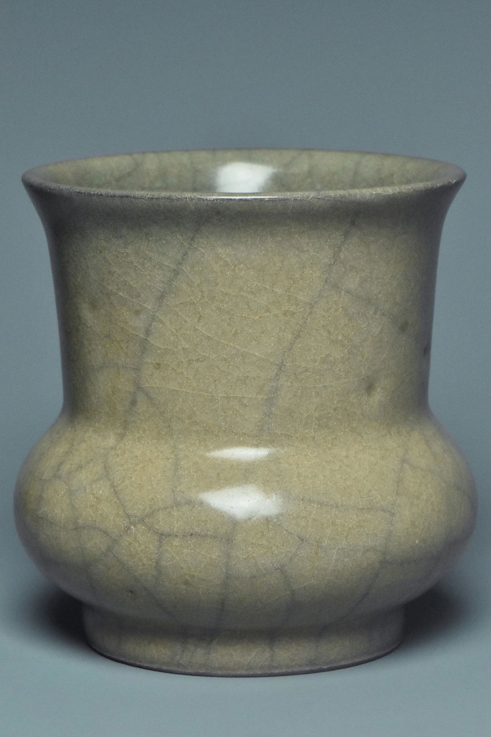 A SONG DYNASTY GUANYAO INCENSE BURNER (1 of 14)