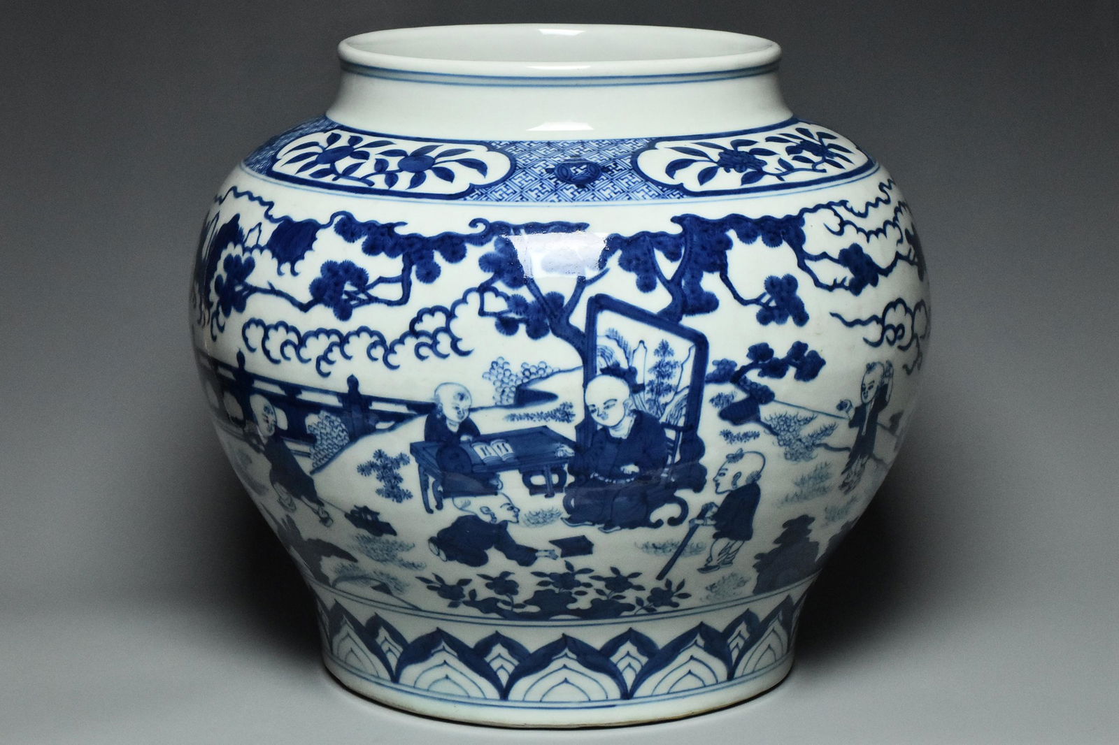 A LARGE MING BOYS JAR JIAJING MARK AND PERIOD (1 of 13)