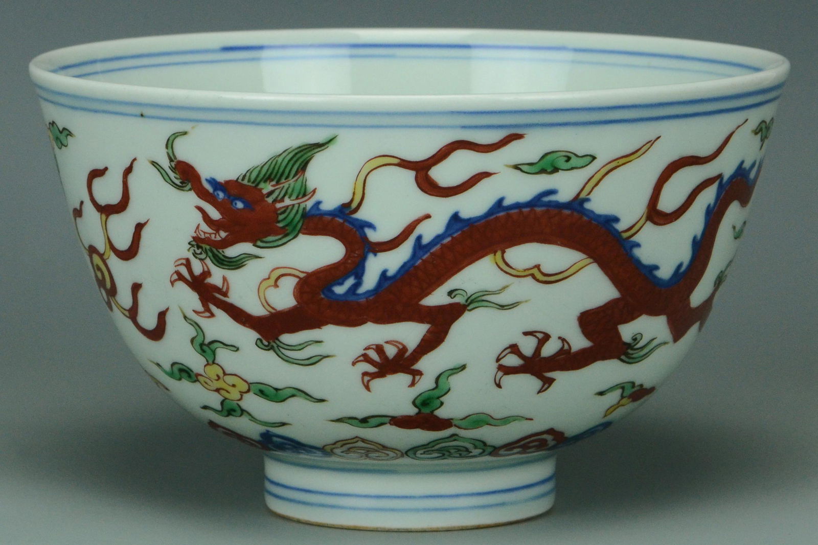 A MING DYNASTY DRAGON BOWL WANLI MARK AND PERIOD (1 of 11)