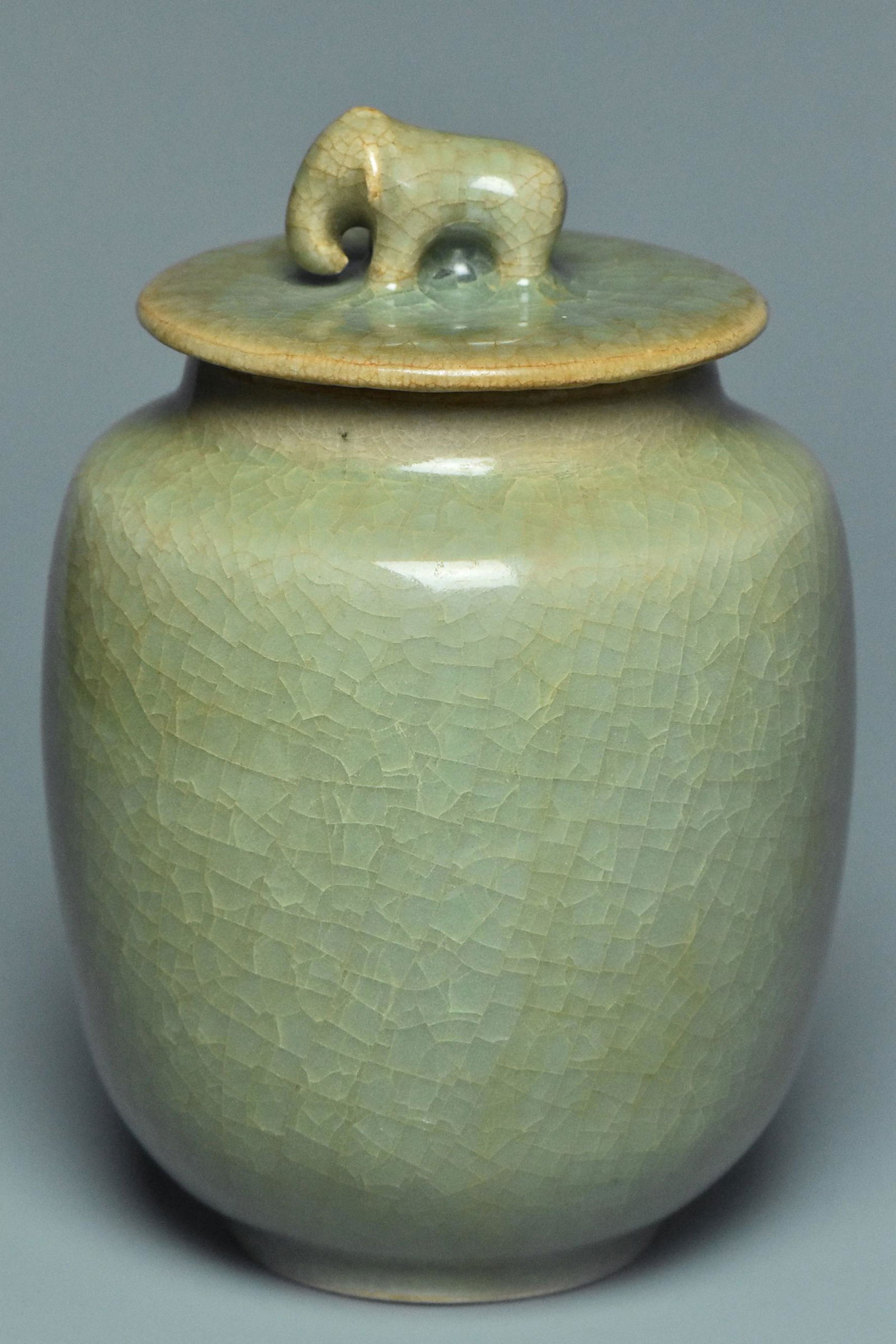 A SONG DYNASTY LONGQUAN CELADON JAR AND COVER (1 of 18)