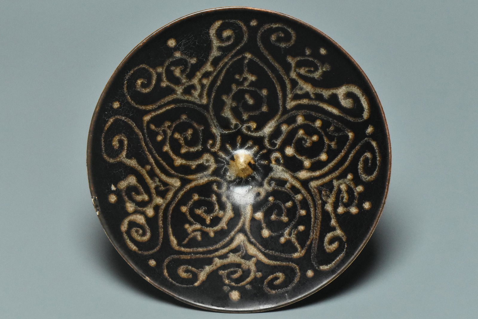 A SONG DYNASTY PAINTED JIZHOU BOWL (1 of 18)