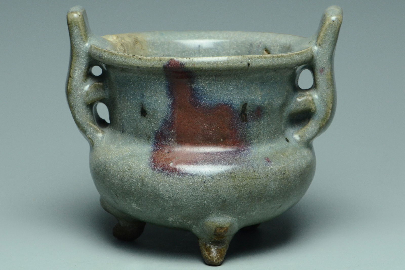 A YUAN DYNASTY PURPLE SPLASHED JUNYAO CENSER (1 of 13)