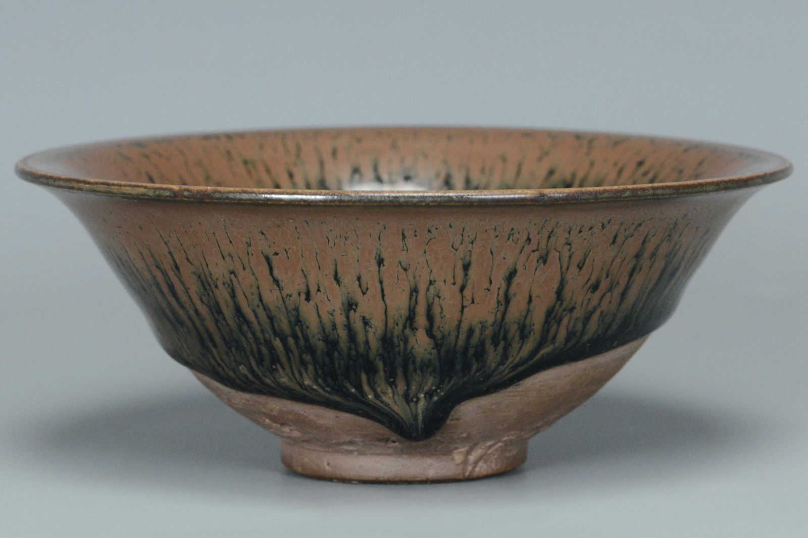 A RUSSET SPLASHED BLACK GLAZED BOWL (1 of 15)
