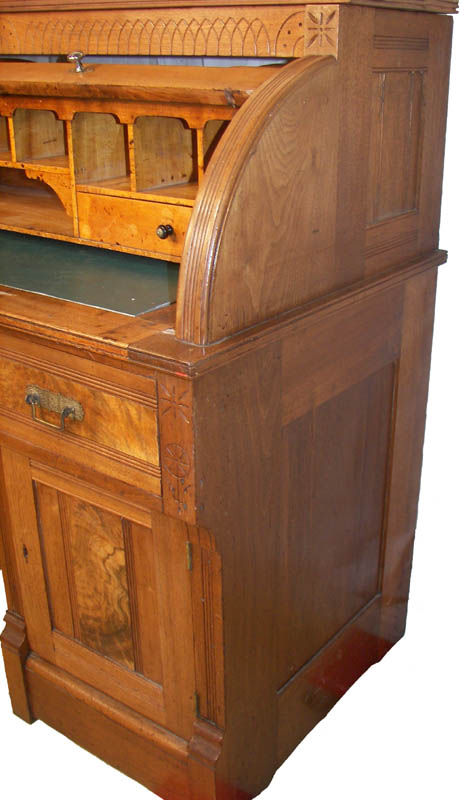 Victorian American kneehole cylinder desk - 3