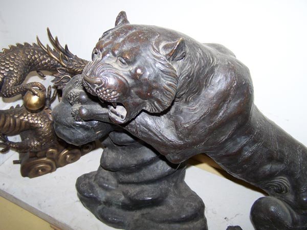 Japanese 2 part figural bronze of mountain lion - 2