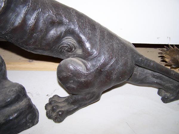 Japanese 2 part figural bronze of mountain lion - 5